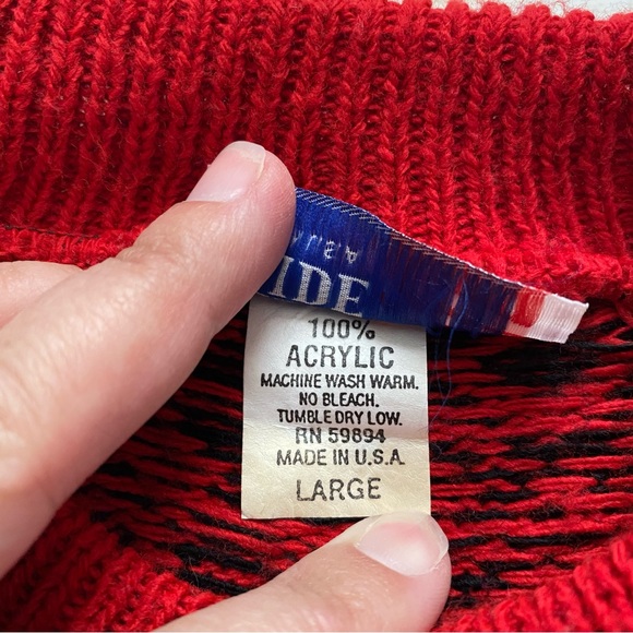 Vintage Red & Black Nordic Snowflake Knit Sweater - Picture 3 of 6